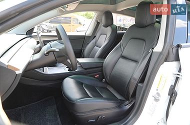 Седан Tesla Model 3 2021 в Харкові