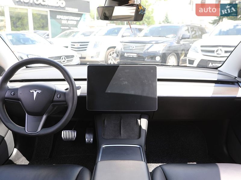 Седан Tesla Model 3 2021 в Харкові