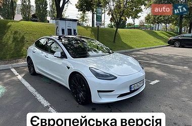 Седан Tesla Model 3 2021 в Могилев-Подольске