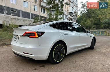 Седан Tesla Model 3 2019 в Одесі