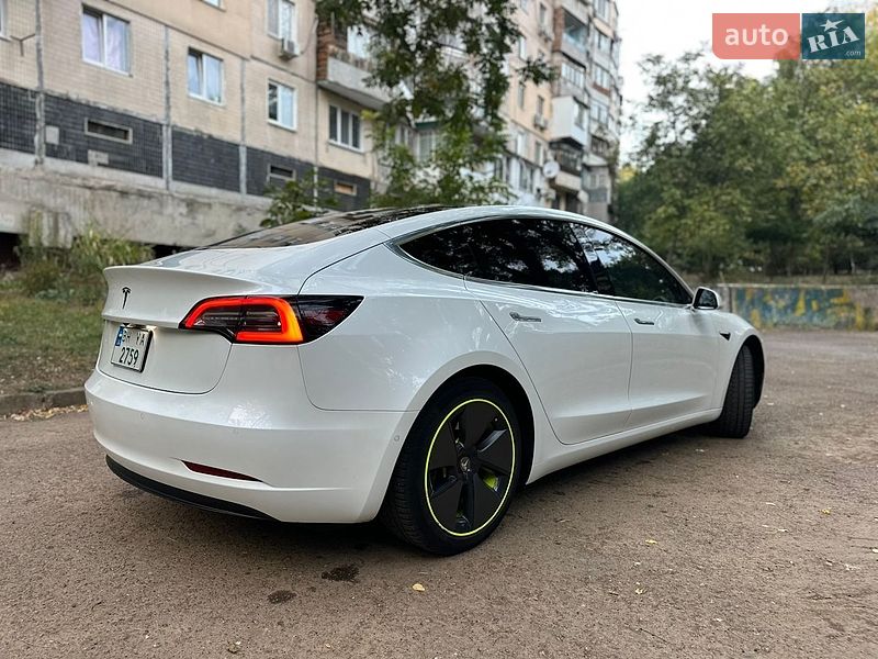 Седан Tesla Model 3 2019 в Одесі