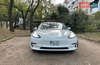 Седан Tesla Model 3 2019 в Одесі