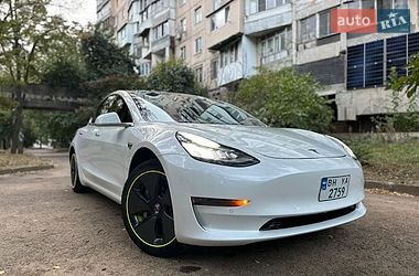 Седан Tesla Model 3 2019 в Одесі
