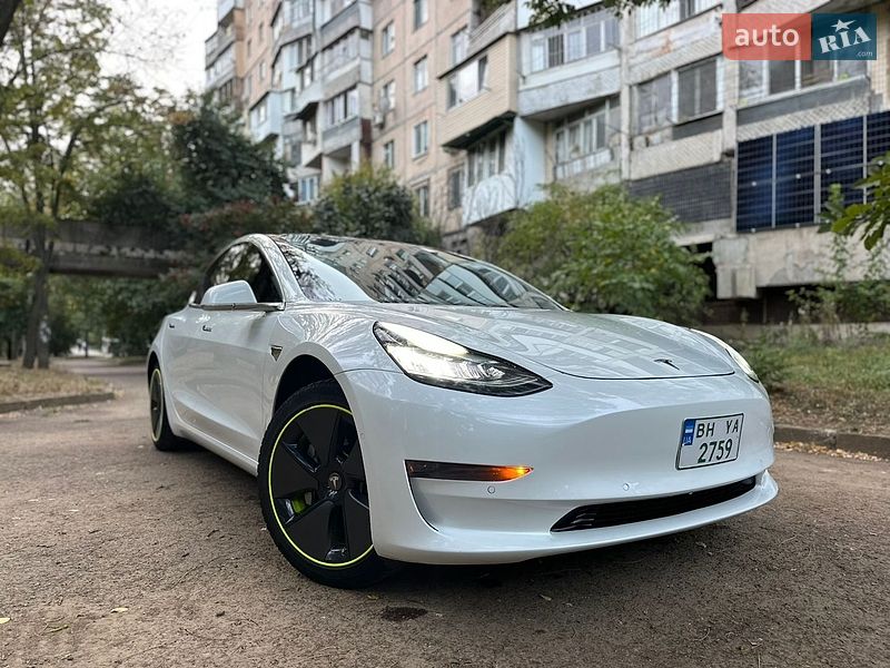Седан Tesla Model 3 2019 в Одесі