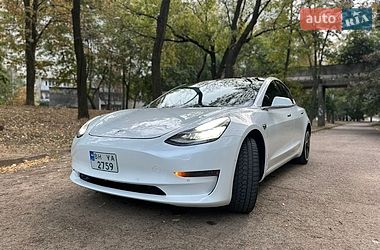 Седан Tesla Model 3 2019 в Одесі