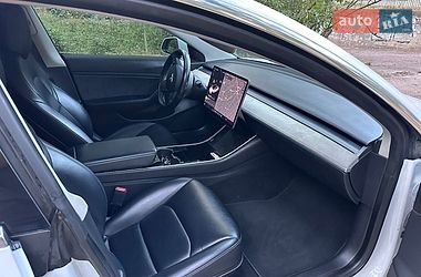 Седан Tesla Model 3 2019 в Одесі