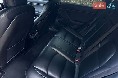 Седан Tesla Model 3 2019 в Одесі