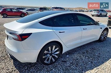 Седан Tesla Model 3 2025 в Тернополі