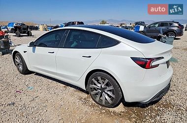 Седан Tesla Model 3 2025 в Тернополі