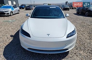 Седан Tesla Model 3 2025 в Тернополі