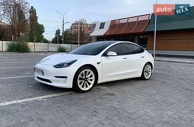 Седан Tesla Model 3 2021 в Кривому Розі