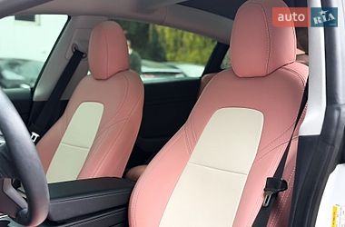 Седан Tesla Model 3 2021 в Киеве