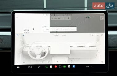Седан Tesla Model 3 2021 в Киеве