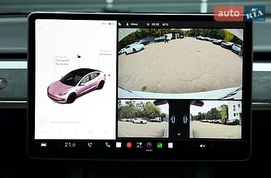 Седан Tesla Model 3 2021 в Киеве
