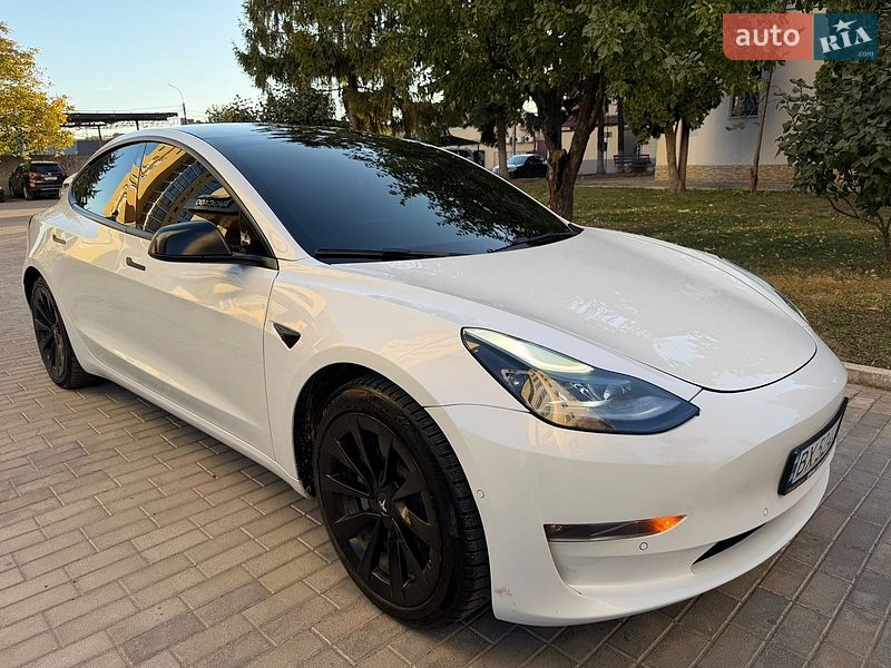 Седан Tesla Model 3 2021 в Кам'янець-Подільському