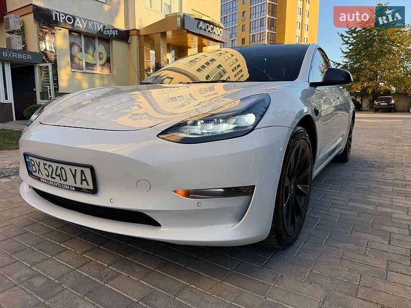 Седан Tesla Model 3 2021 в Кам'янець-Подільському