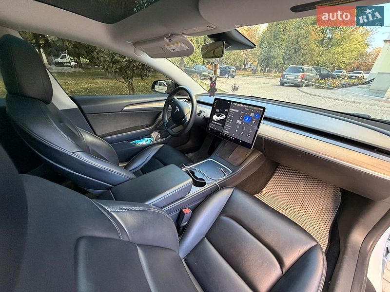 Седан Tesla Model 3 2021 в Кам'янець-Подільському