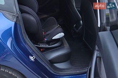 Седан Tesla Model 3 2021 в Ужгороді