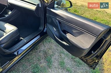 Седан Tesla Model 3 2020 в Виннице