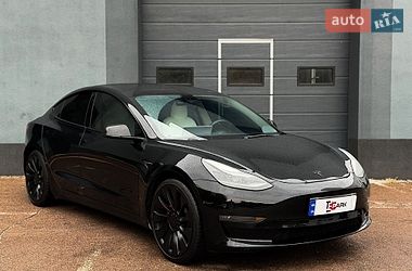 Седан Tesla Model 3 2022 в Києві