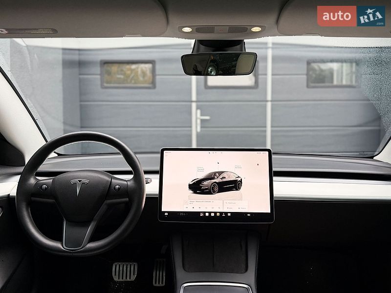 Седан Tesla Model 3 2022 в Києві