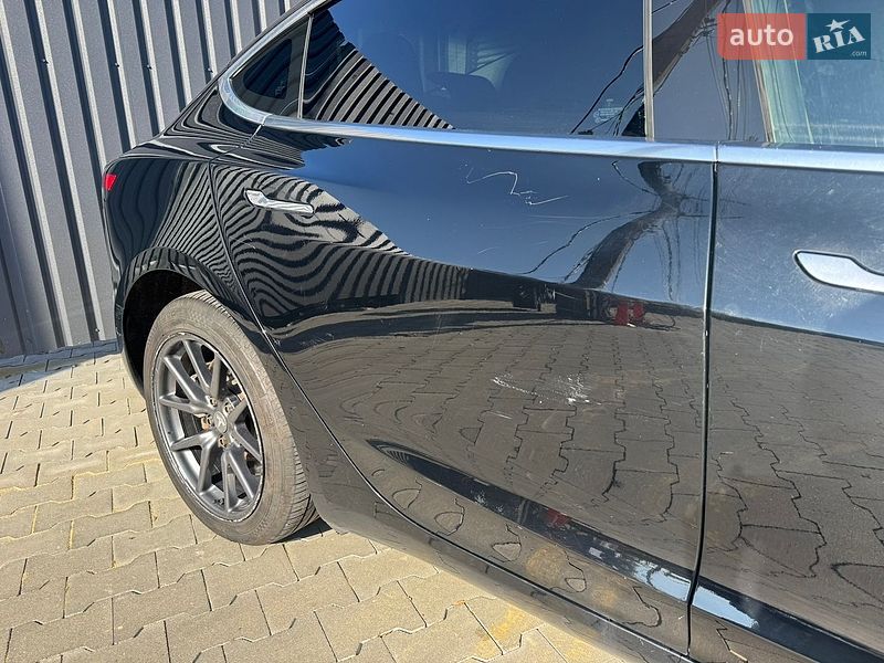 Седан Tesla Model 3 2018 в Харькове