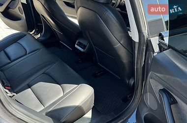 Седан Tesla Model 3 2023 в Золочеві