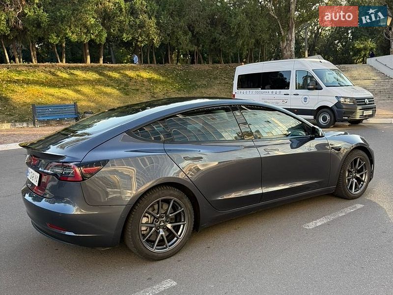 Седан Tesla Model 3 2021 в Одесі