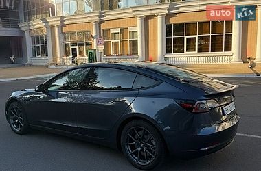 Седан Tesla Model 3 2021 в Одесі
