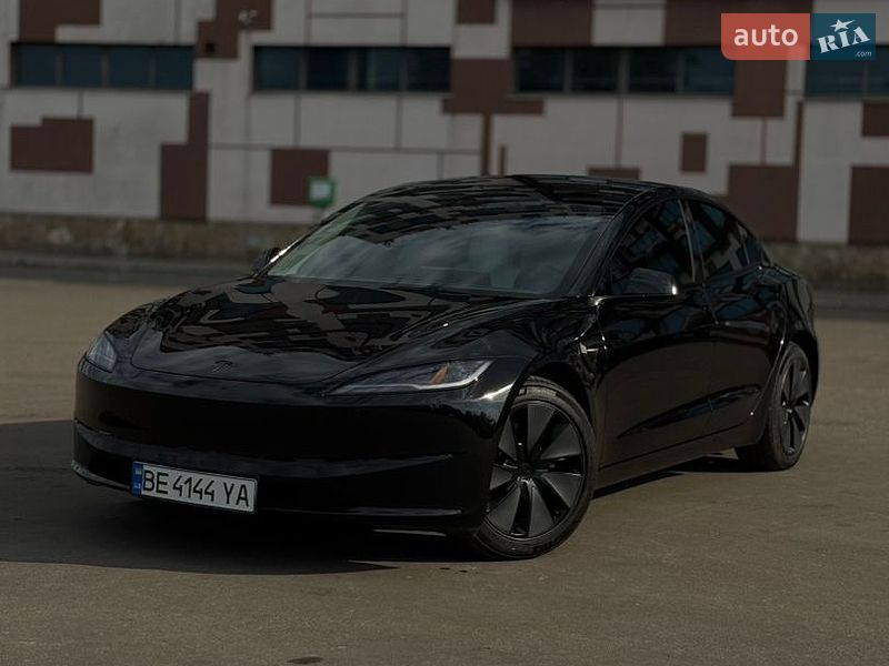 Седан Tesla Model 3 2025 в Миколаєві