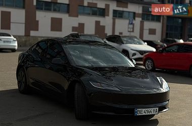 Седан Tesla Model 3 2025 в Миколаєві