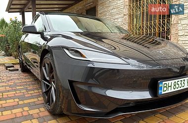 Седан Tesla Model 3 2024 в Измаиле