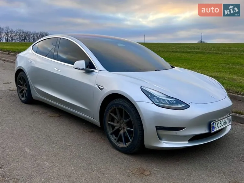 Tesla Model 3 2018