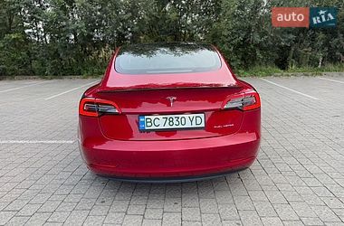Седан Tesla Model 3 2021 в Львові