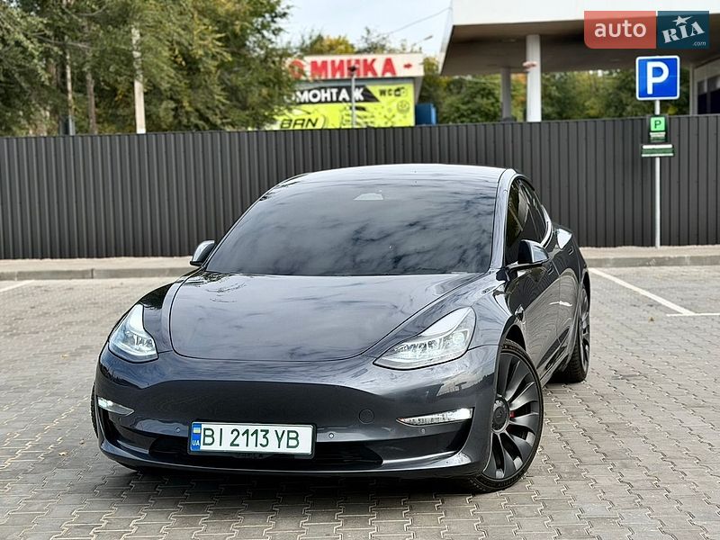 Седан Tesla Model 3 2022 в Кривому Розі