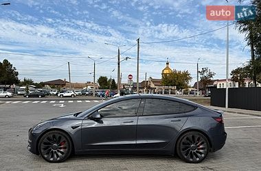 Седан Tesla Model 3 2022 в Кривому Розі