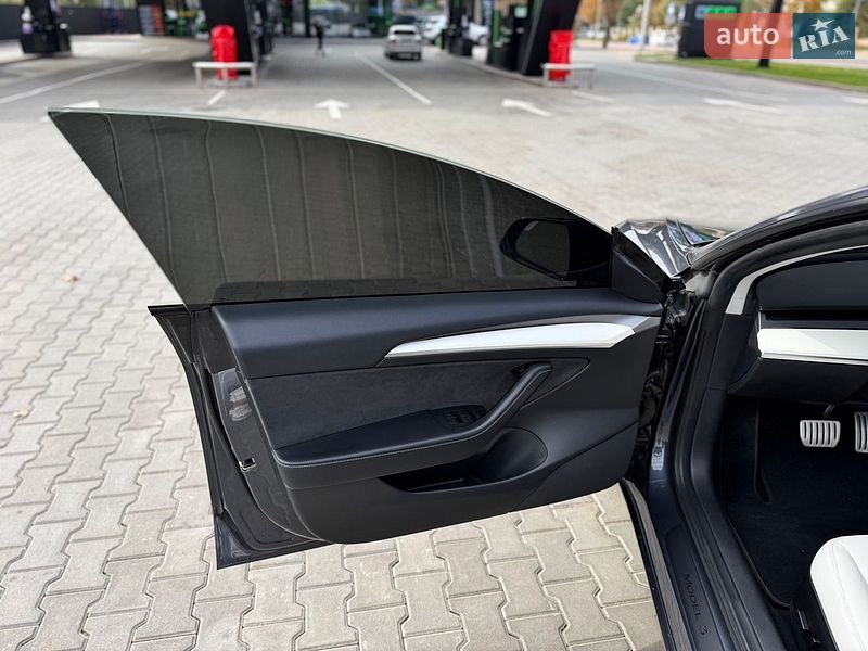 Седан Tesla Model 3 2022 в Кривому Розі