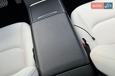 Седан Tesla Model 3 2022 в Кривому Розі