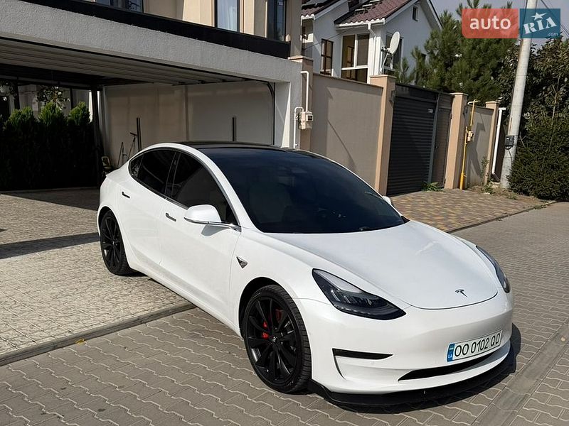 Седан Tesla Model 3 2019 в Одессе