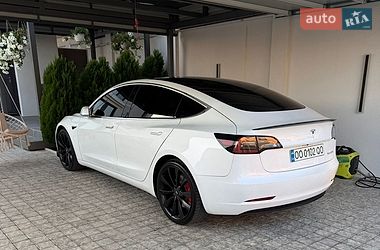 Седан Tesla Model 3 2019 в Одесі