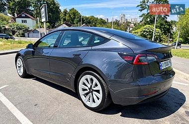 Седан Tesla Model 3 2022 в Виннице