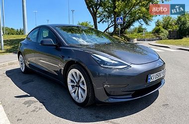 Седан Tesla Model 3 2022 в Виннице