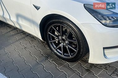 Седан Tesla Model 3 2018 в Луцьку
