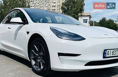 Седан Tesla Model 3 2022 в Києві