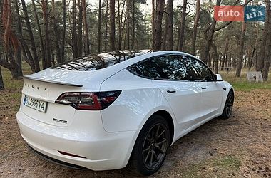 Седан Tesla Model 3 2020 в Кременчуге