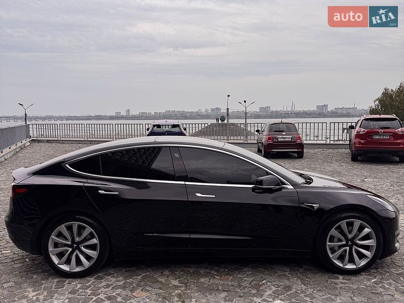Седан Tesla Model 3 2019 в Лубнах