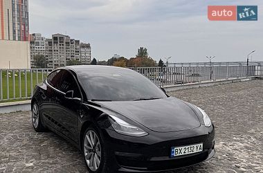 Седан Tesla Model 3 2019 в Лубнах