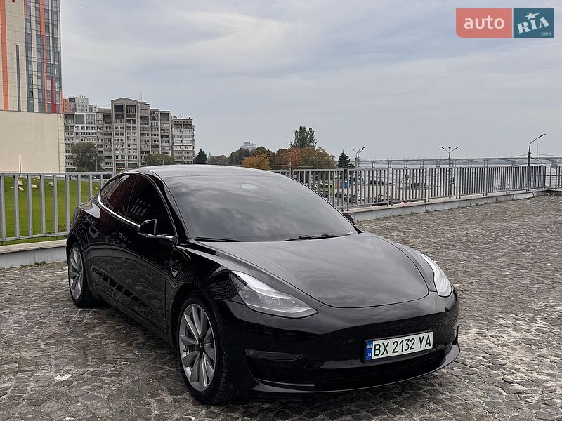 Седан Tesla Model 3 2019 в Лубнах
