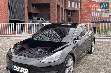 Седан Tesla Model 3 2019 в Лубнах