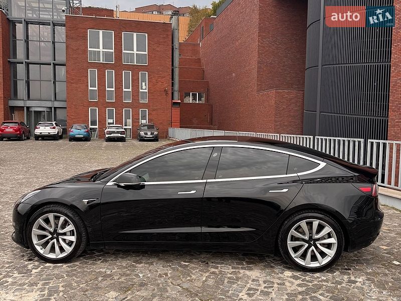 Седан Tesla Model 3 2019 в Лубнах